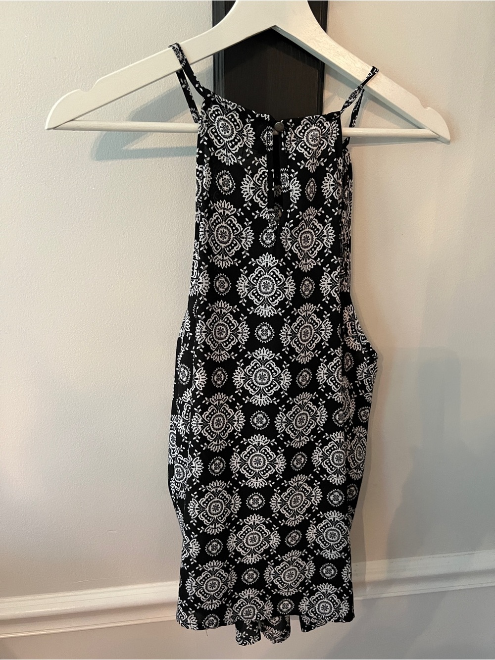 NWT Papermoon Sleeveless Black & White Patterned Halter Dress